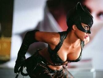 Celebrity Image Halle Berry