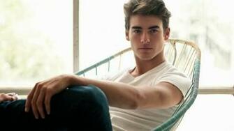 Handsome Man Wallpaper Top Background