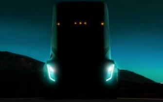 Wallpaper 4k Tesla Semi Truck Headlights