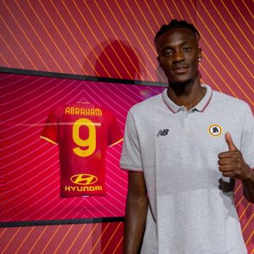 Official Roma Signs Tammy Abraham Chiesa Di Totti