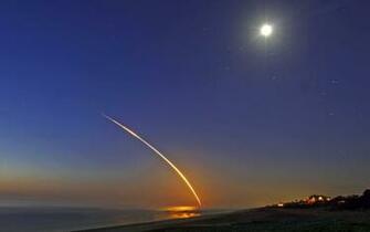 Space Shuttle Discovery HD Wallpaper Car Pictures
