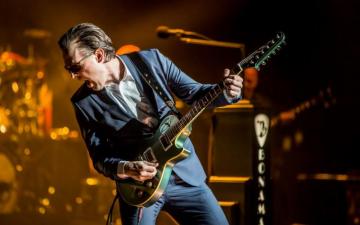 Joe Bonamassa HD Wallpaper And Background