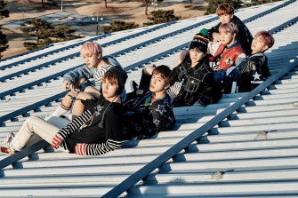 On The Roof Cool Bts Laptop Yzql7qnjyldzo4ke Wallpaper