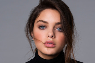 Odeya Rush HD Wallpaper