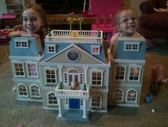 International Playthings Calico Critters Cloverleaf Manor