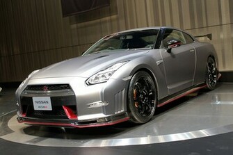 La Nismo Gt R A Droit Des Jantes Pouces Sp Cifiques Chauss Es