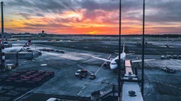 Airplane Runway Pictures HD Image