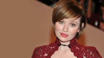 Emily Browning Wallpaper Celebrity