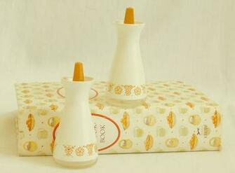 Vintage Pyrex Butterfly Gold Salt And Pepper Set Yellow Brown