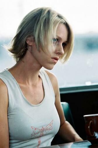 Naomi Watts Hot Pics HD Wallpaper