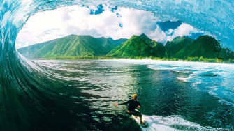 Surfing Wallpaper