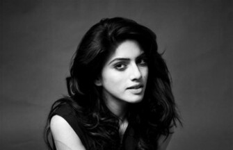 Sapna Pabbi New Wallpaper