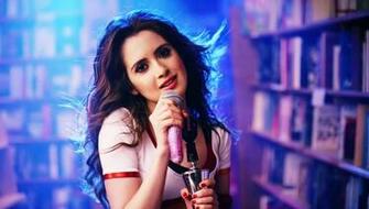 Miraculous Ladybug Laura Marano Wallpaper Baltana
