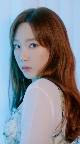 Taeyeon Happy 4k Wallpaper