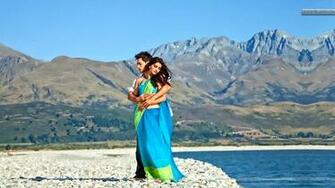 Sonam Kapoor Imran Khan Hugging Mountain Scene Wallpaper