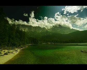 Green Lakeside Wallpaper Firefox