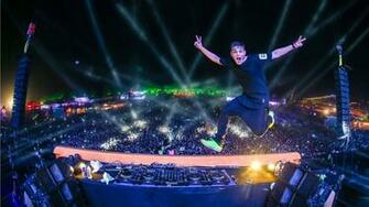 Martin Garrix Wallpaper Background
