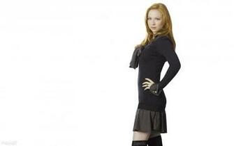 Molly C Quinn Wallpaper Image Photos Pictures Background