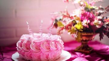HD BirtHDay Cake Background Cute Wallpaper