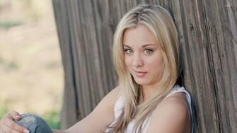 Kaley Cuoco Wallpaper