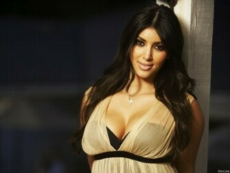 Kim Kardashian Wallpaper