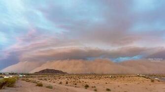 Photographer Captures Huge Dust Storm As It Tears Across The