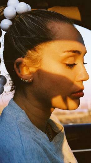 Image About Wallpaper In Miley Cyrus By Lizbeth