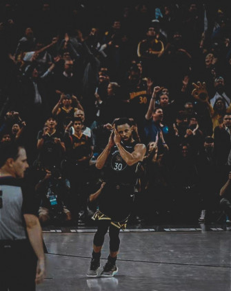 Stephen Curry Night Ja Morant Style