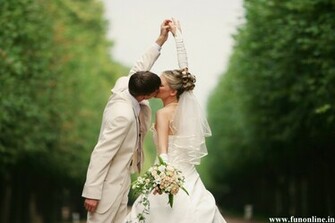 Love Kissing Wallpaper Beautiful HD
