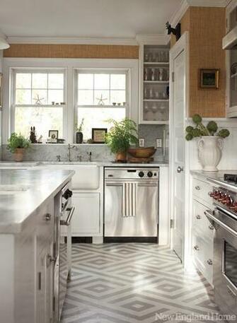 Lauren Home S Sudan Weave Wallpaper Wraps The Kitchen Above