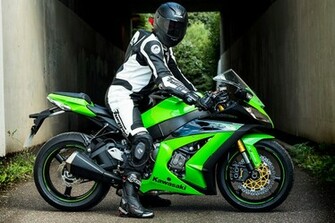 Kawasaki Z1000sx Wallpaper