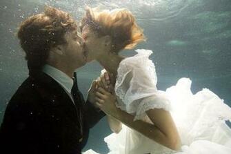 Couple Love True Wallpaper French Kiss Kissing