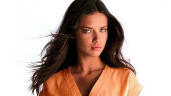 Adriana Lima Wallpaper