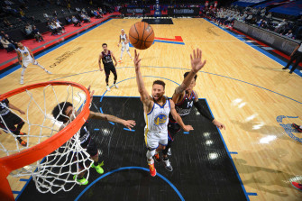 Steph Curry Breaks Kobe Bryant Michael Jordan Records As He