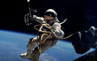 Cool Astronaut People Wallpaper HD