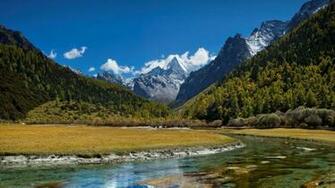 Mountain Valley Stream Wallpaper