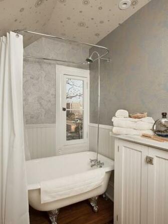 Small Bathroom Wallpaper Home Design Ideas Pictures Remodel And