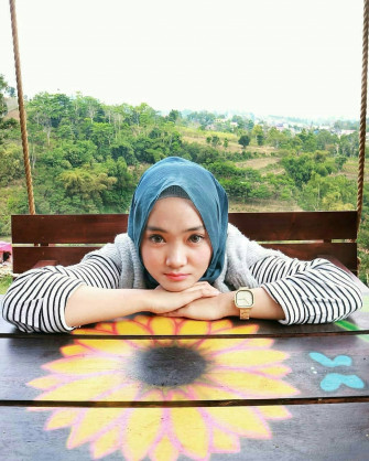 Wallpaper Hijab Selebgram