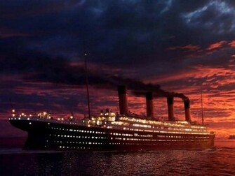 Titanic W Paper