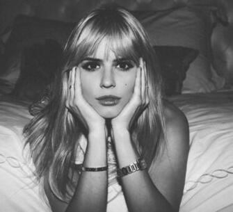 Carlson Young Photo Of Pics Wallpaper