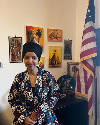 Ilhan Omar Net Worth Wiki Husband Age Biography Height Wallpaper