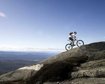 Mountain Bike Desktop Pc And Mac Wallpaper