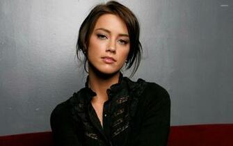 Amber Heard Wallpaper