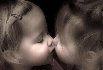 Wallpaper Mars Kiss Love Picture And Sweet
