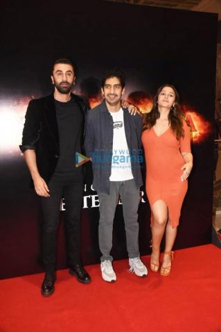 Photos Ranbir Kapoor Alia Bhatt And Others Attend The Fan