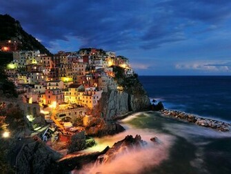Photo Italian Coastal Village At Twilight