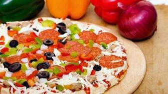 Pepperoni Pizza HD Wallpaper