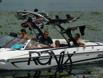 Ronix Wakeboard Wallpaper Demo