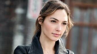 Full HD Hollywood Actress Wallpaper Pop Image