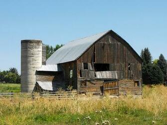Old Country Barn By Jan Tribe